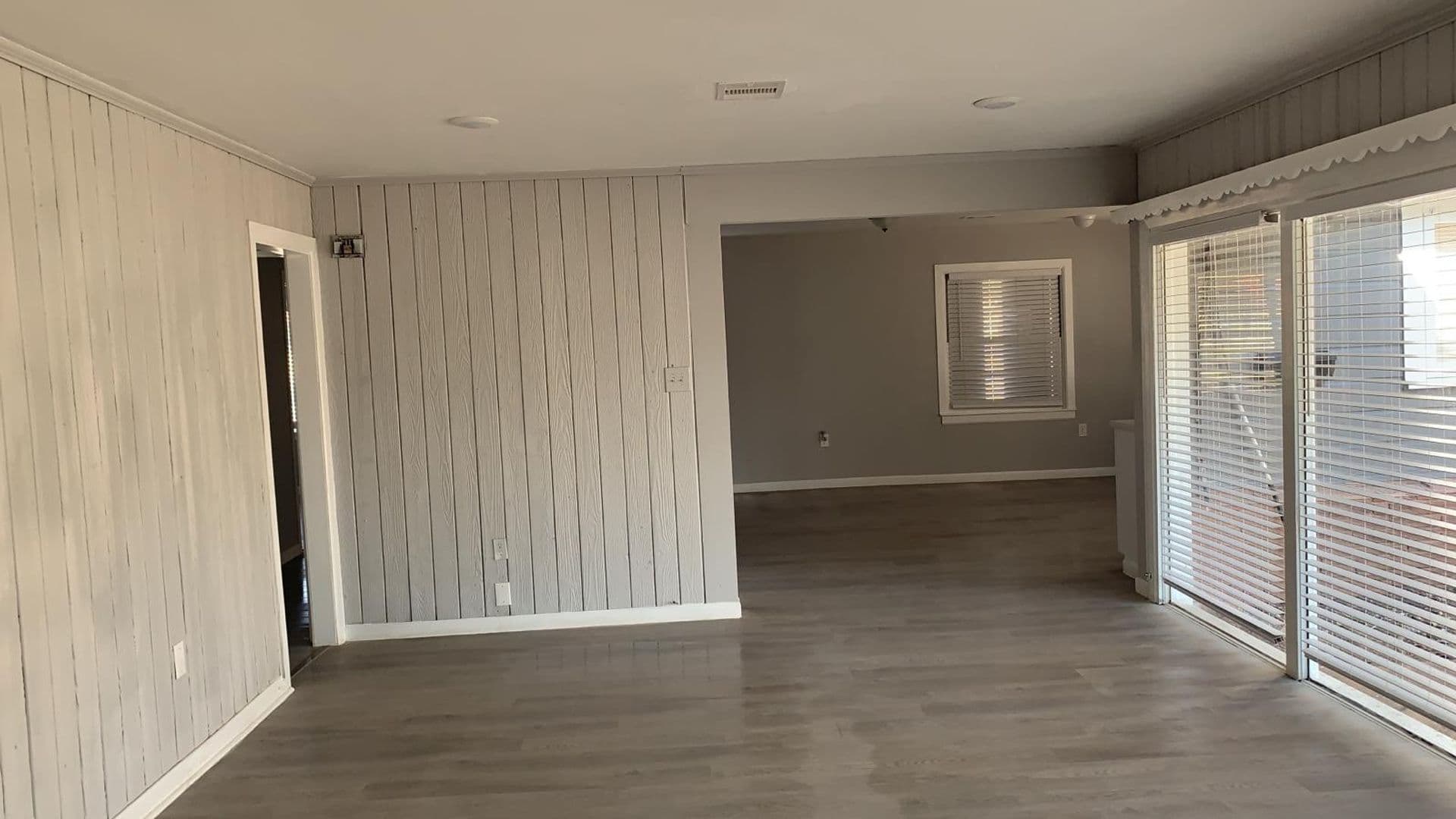 Freeport Apartment: 1003 W 7th St