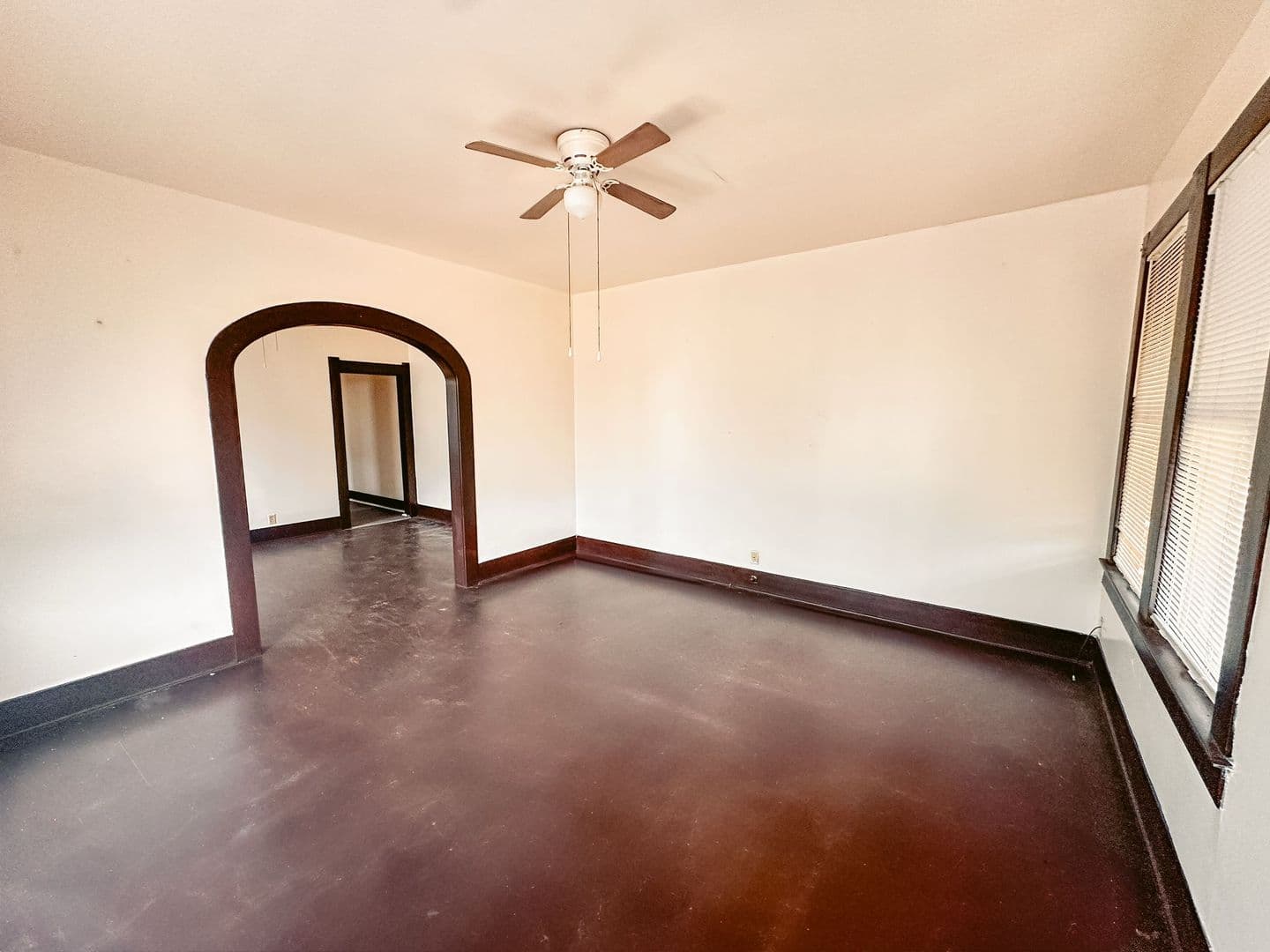 Beaumont Apartment: 2379 Victoria St