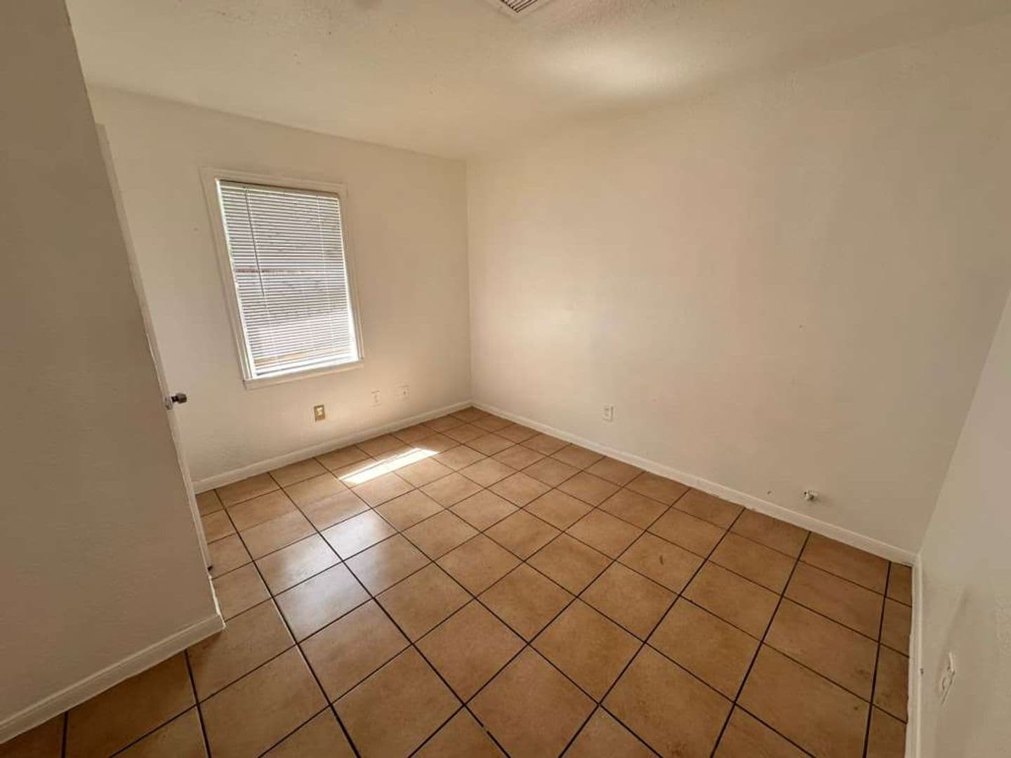 La Marque Apartment: 306 Lake Rd