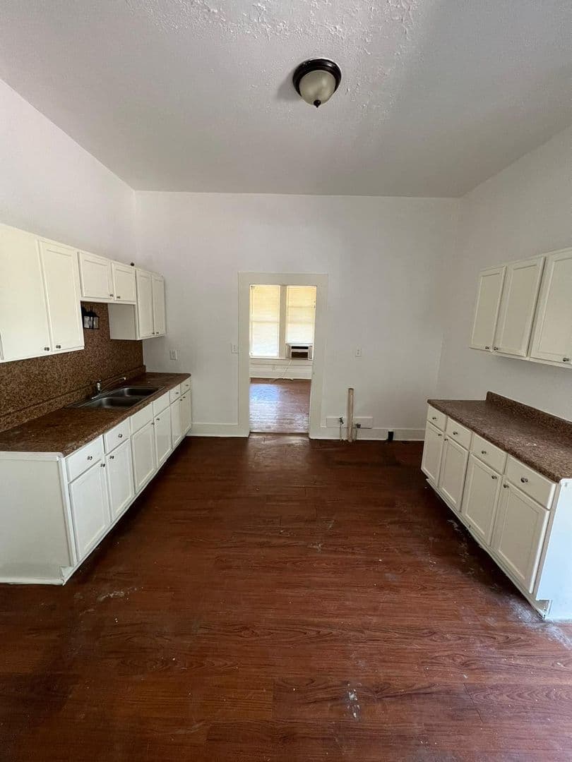 Beaumont Apartment: 4125 Highland Ave