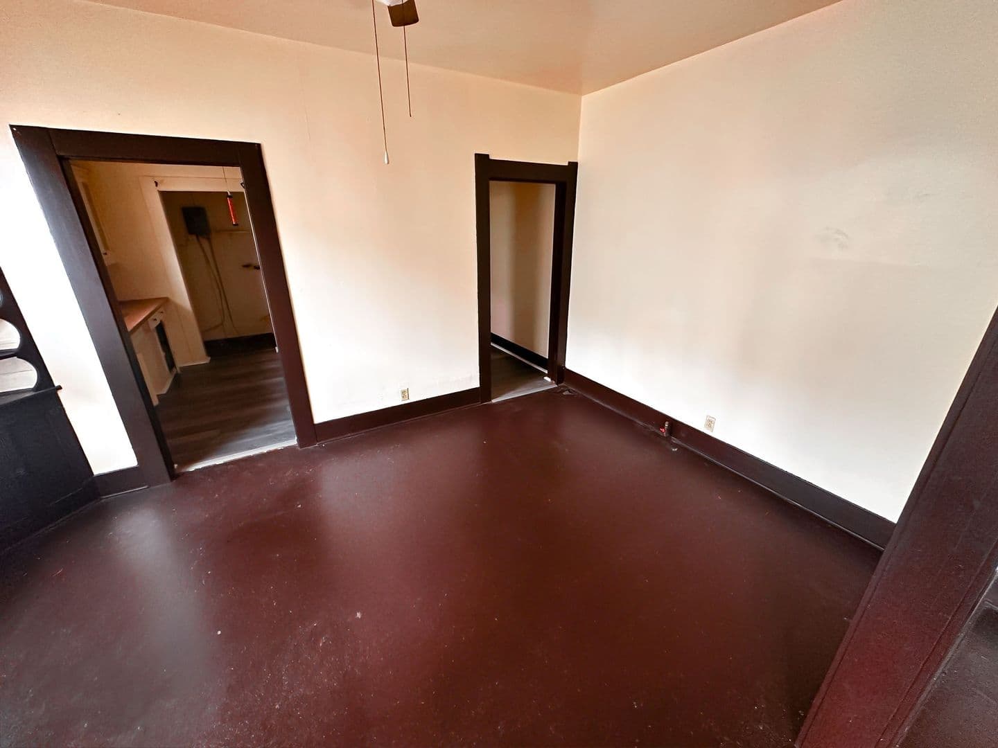 Beaumont Apartment: 2379 Victoria St