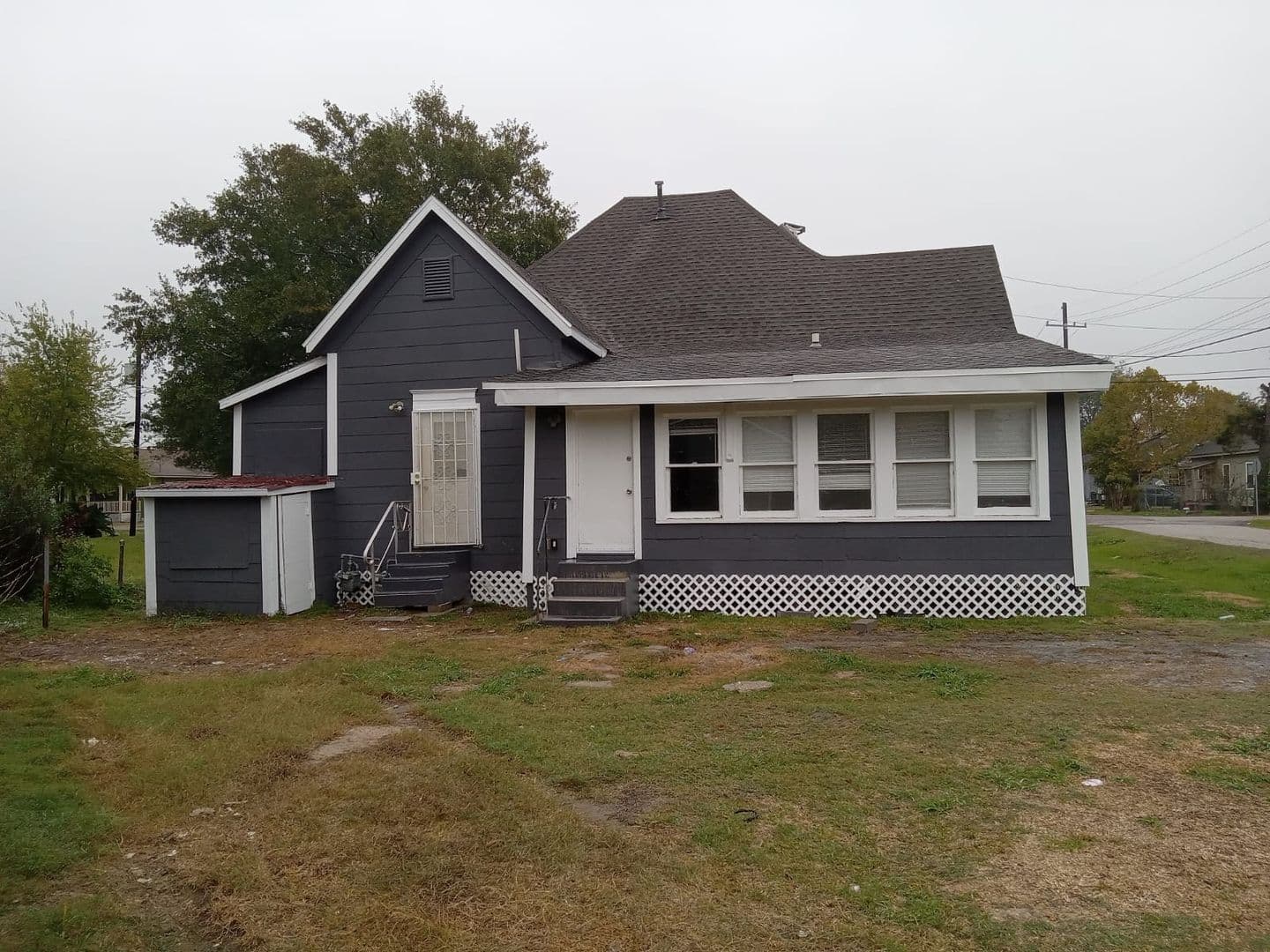 Beaumont Apartment: 690 Avenue E