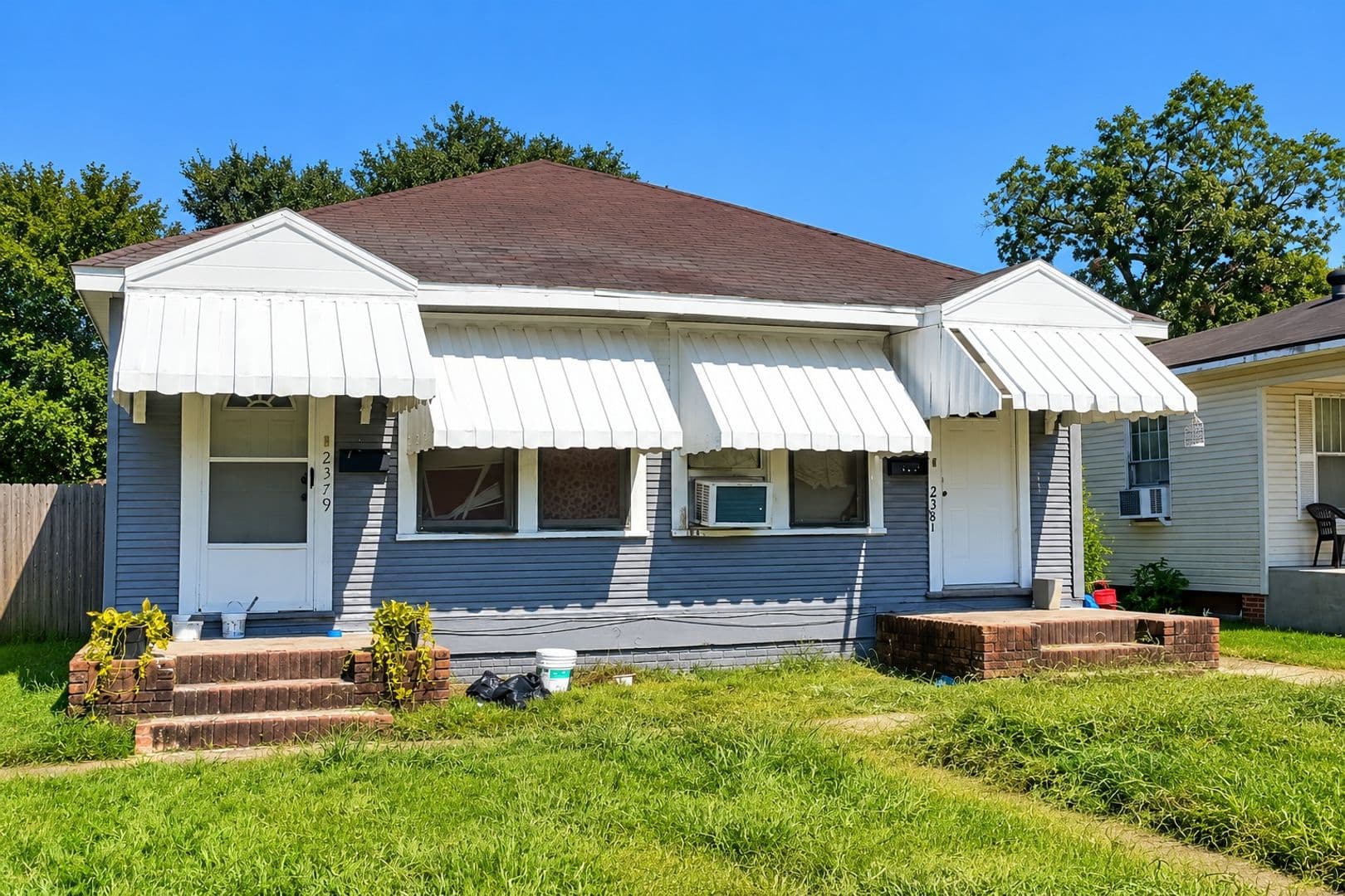 Beaumont Apartment: 2379 Victoria St