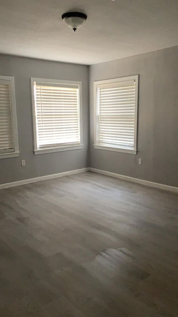 Freeport Apartment: 1003 W 7th St
