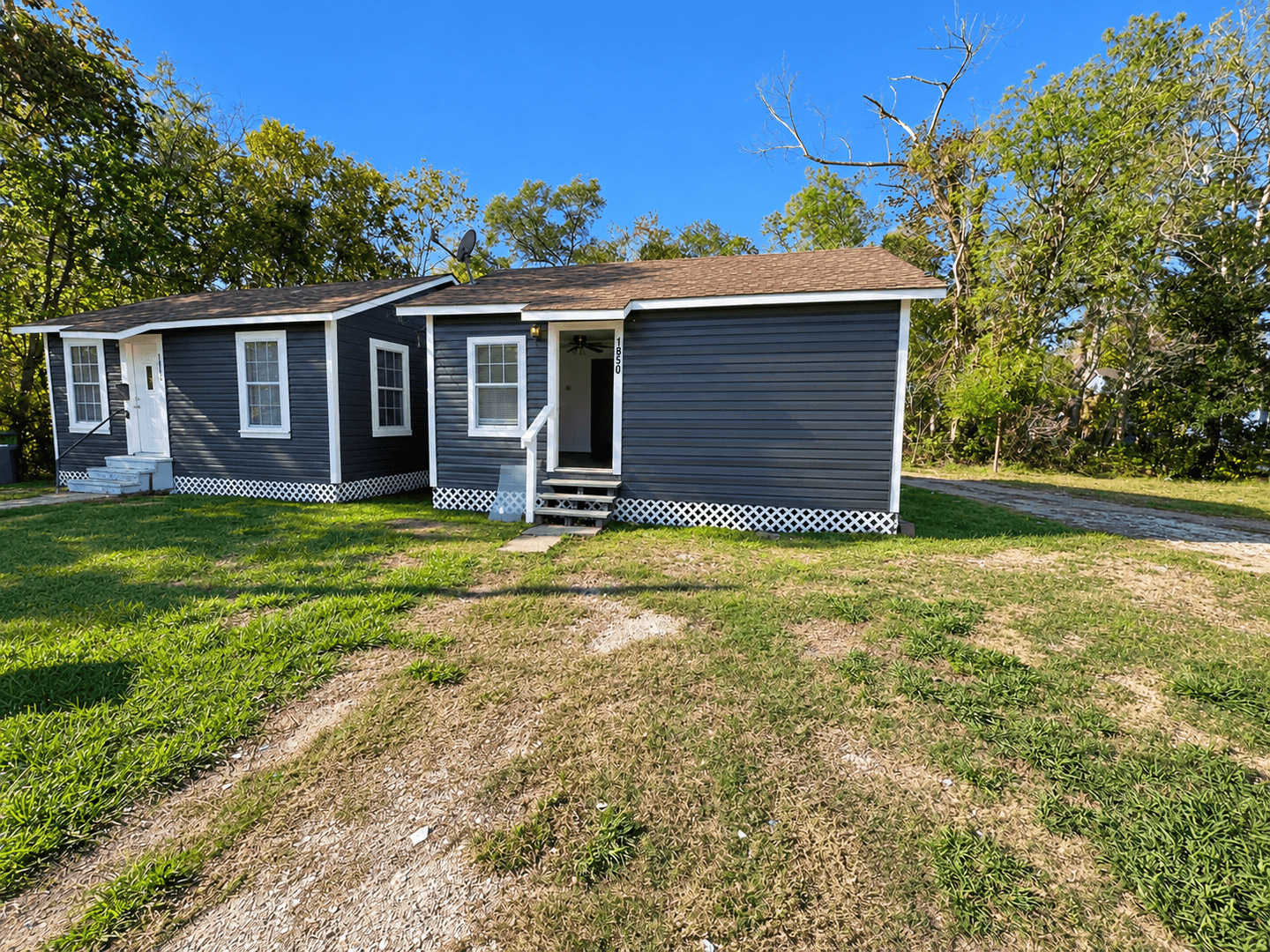 Beaumont Apartment: 690 Avenue E