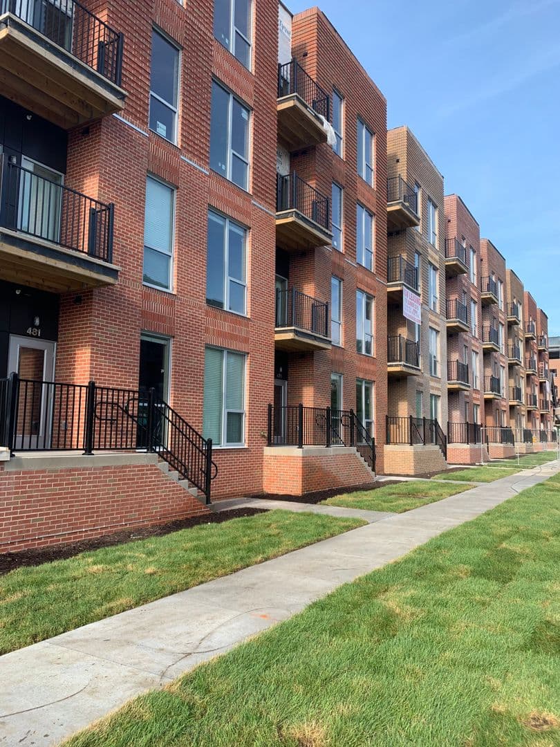 Iowa City Apartment: 20 S Gilbert