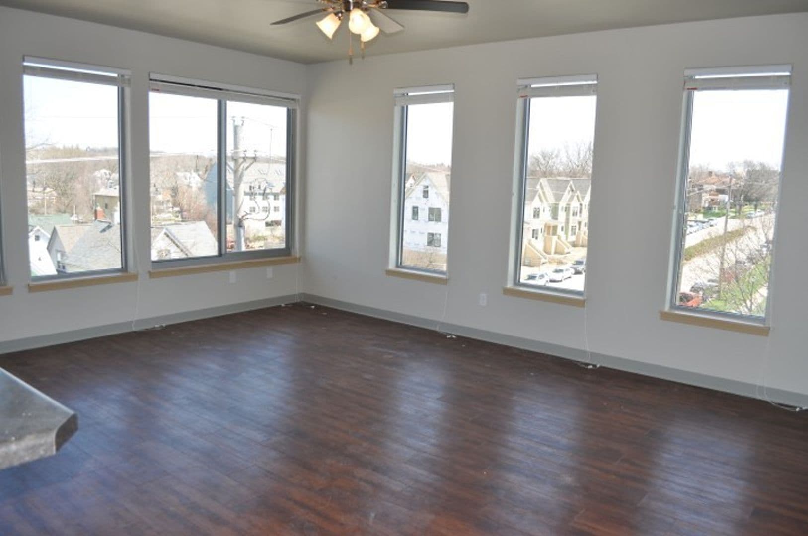 Iowa City Apartment: 525 E Washington