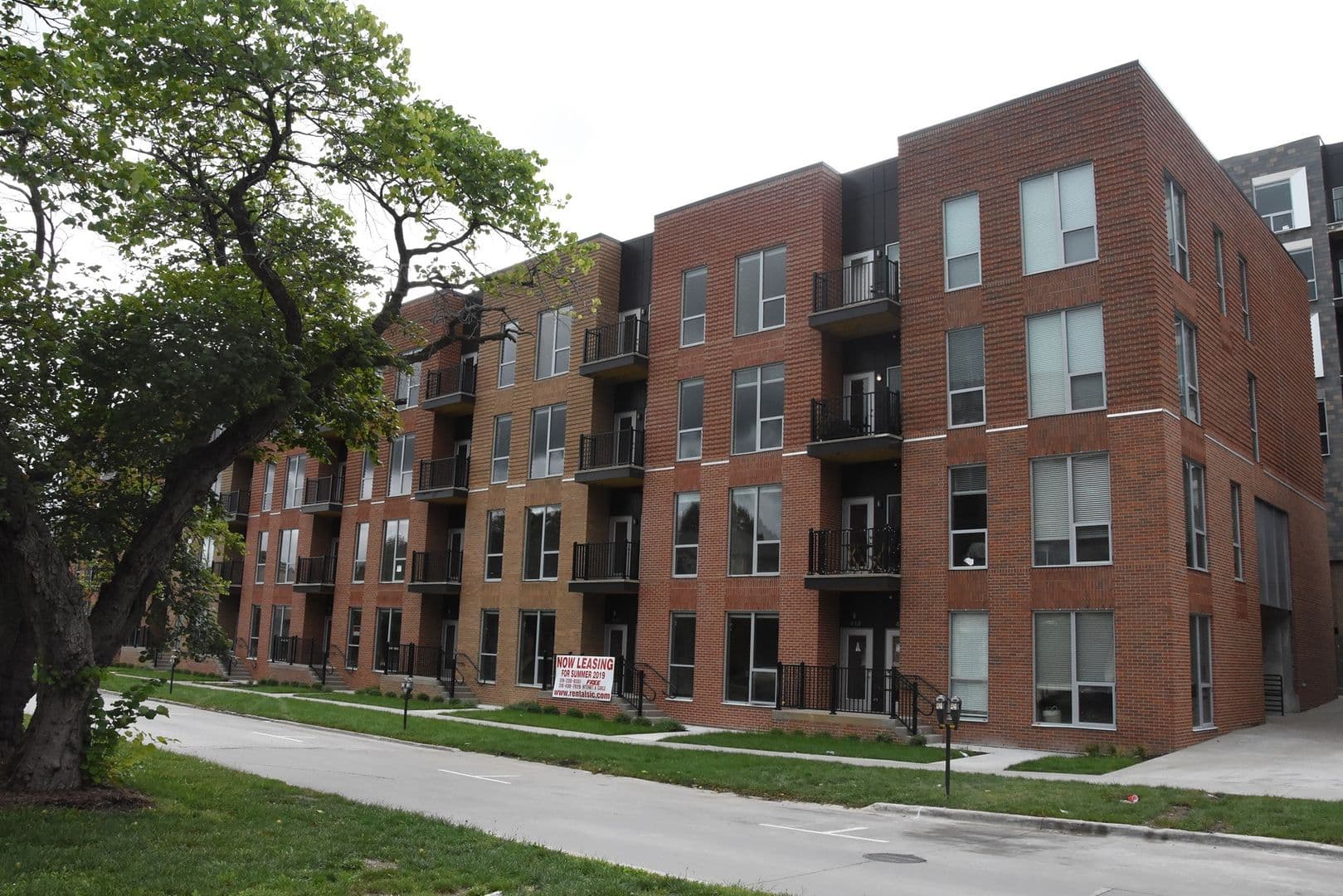Iowa City Apartment: 20 S Gilbert