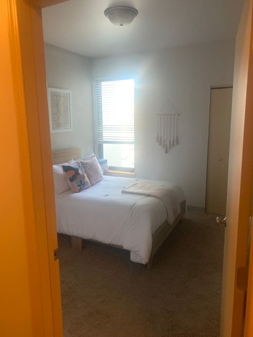 Iowa City Apartment: 525 E Washington