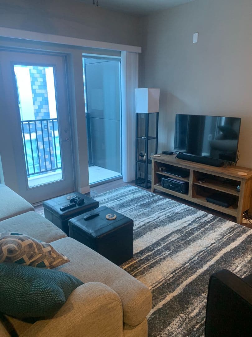 Iowa City Apartment: 20 S Gilbert