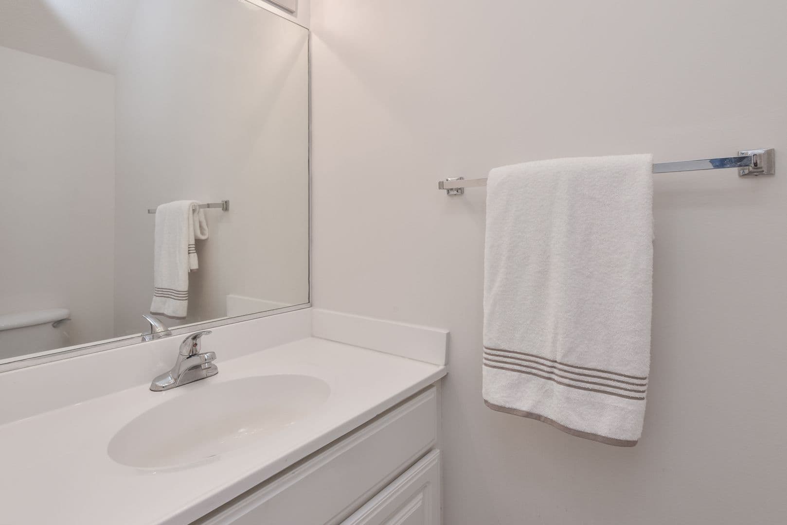 Williamsburg Townhome: 1531 Creek Ct