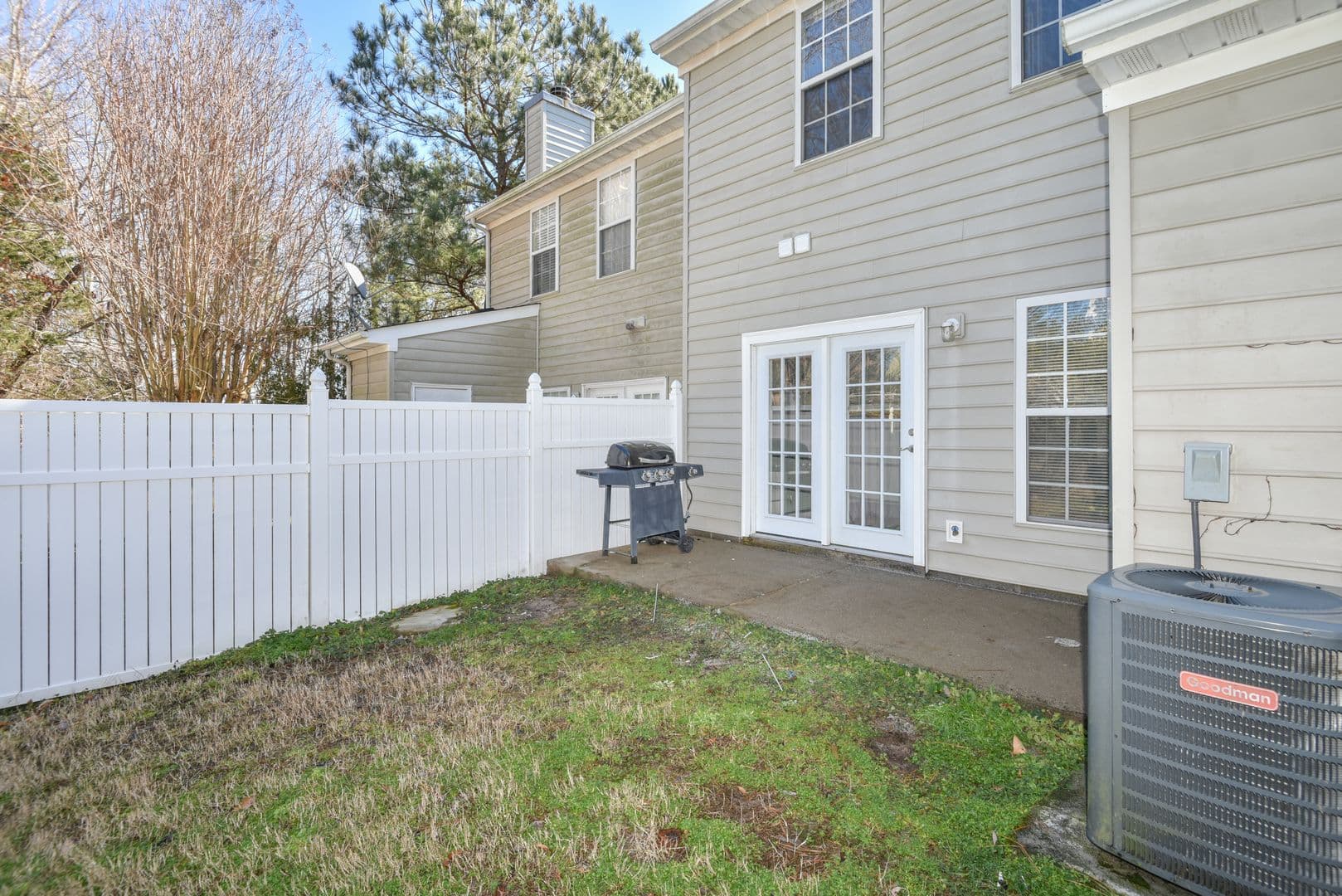 Williamsburg Townhome: 1531 Creek Ct