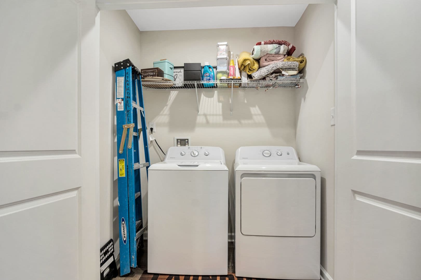 Williamsburg Townhome: 105 Stegg Street