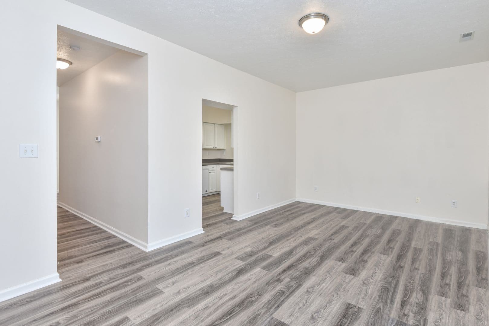 Williamsburg Townhome: 1531 Creek Ct