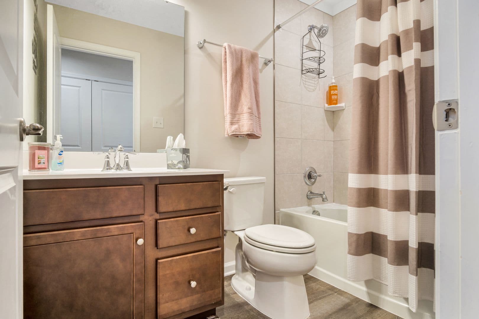 Williamsburg Townhome: 105 Stegg Street