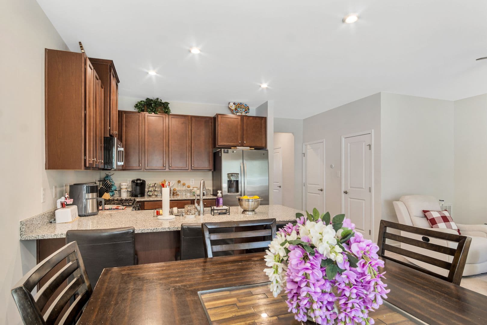 Williamsburg Townhome: 105 Stegg Street