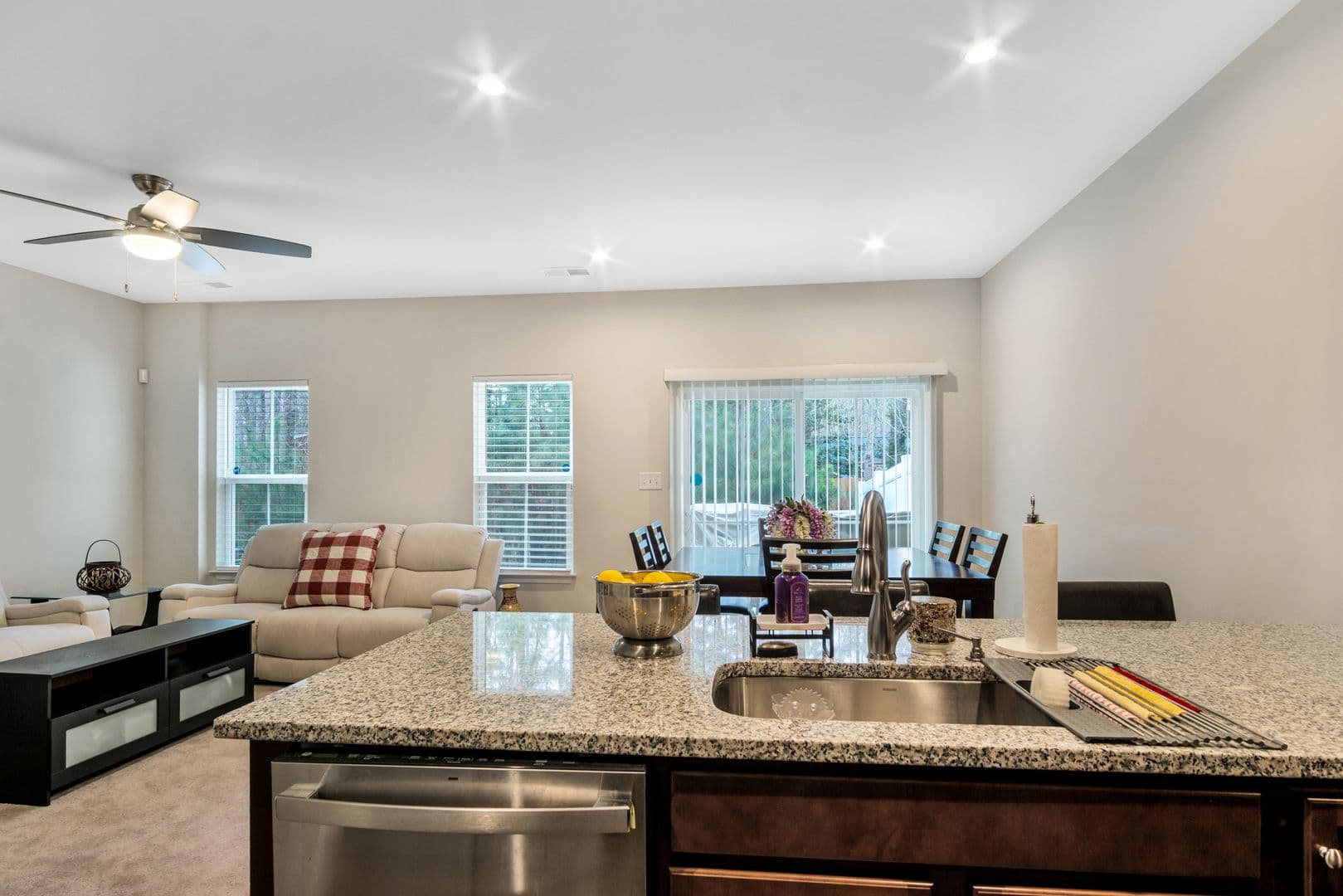 Williamsburg Townhome: 105 Stegg Street
