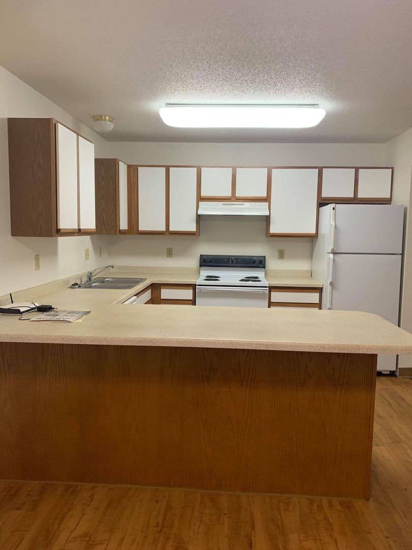 Fargo Apartment: 1704-1736 Dakota Dr. N.