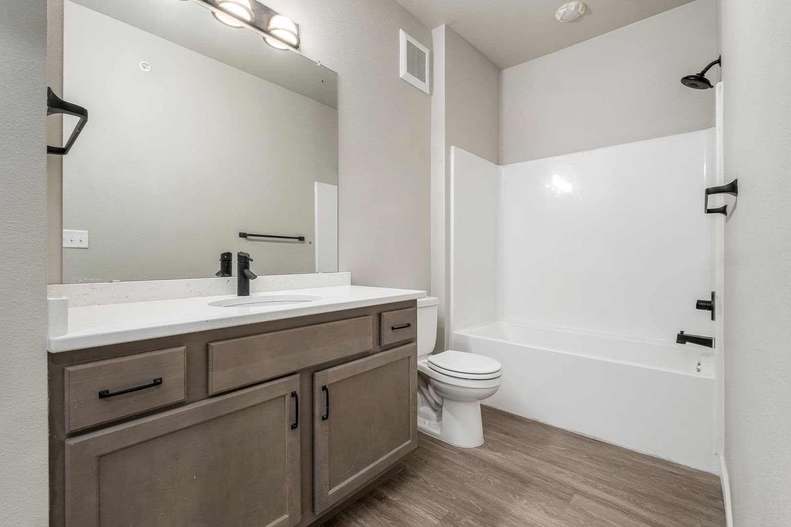 Billings Apartment: 4427 Altay Dr