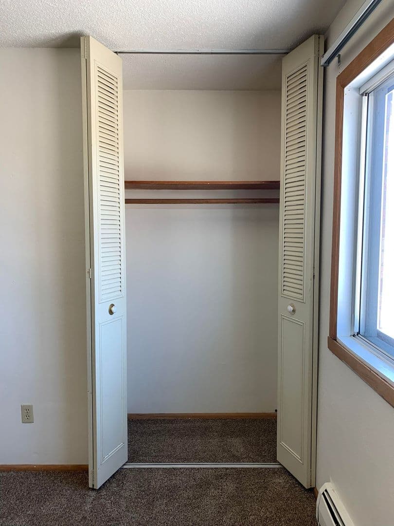 Fargo Apartment: 512-514 30th Ave N