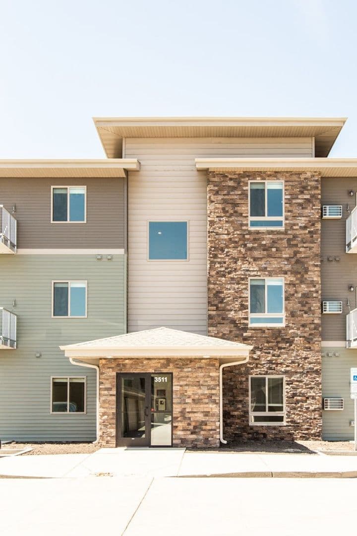 Mandan Apartment: 3501 21st Street SE