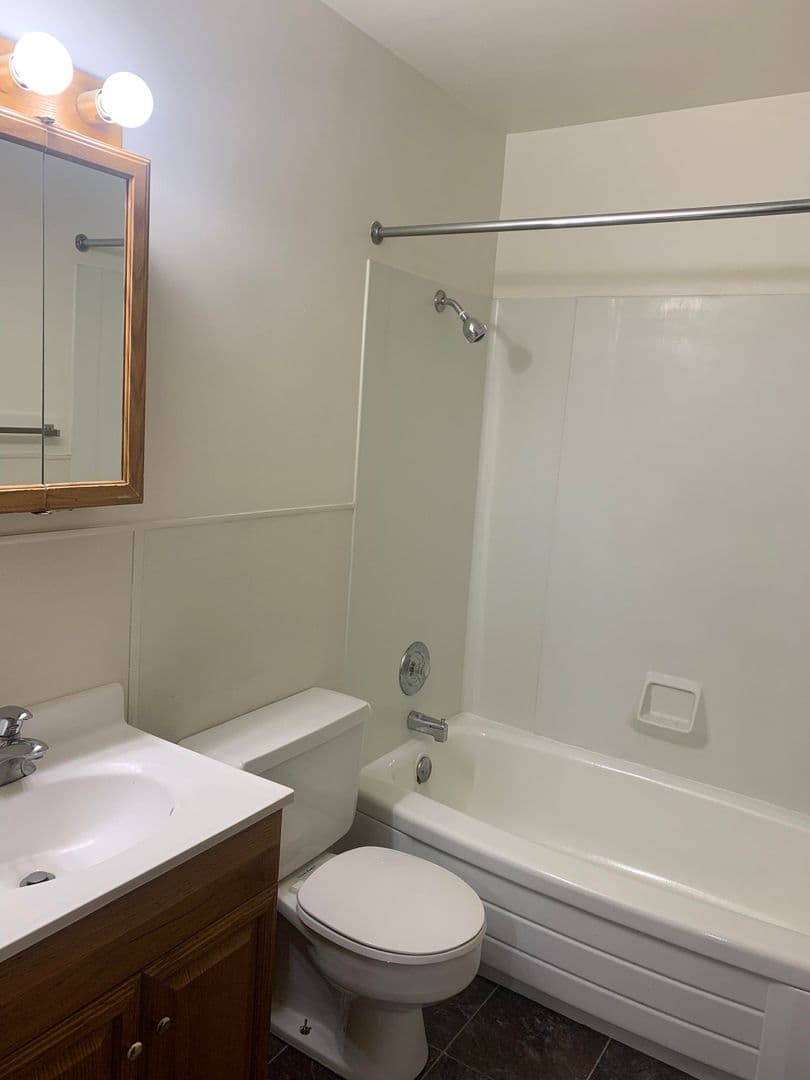 Fargo Apartment: 502-504 30th Ave N