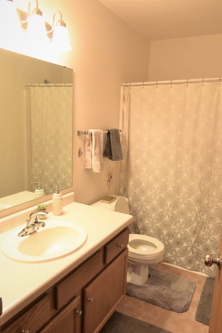 Fargo Apartment: 3225-3235 35th Ave S