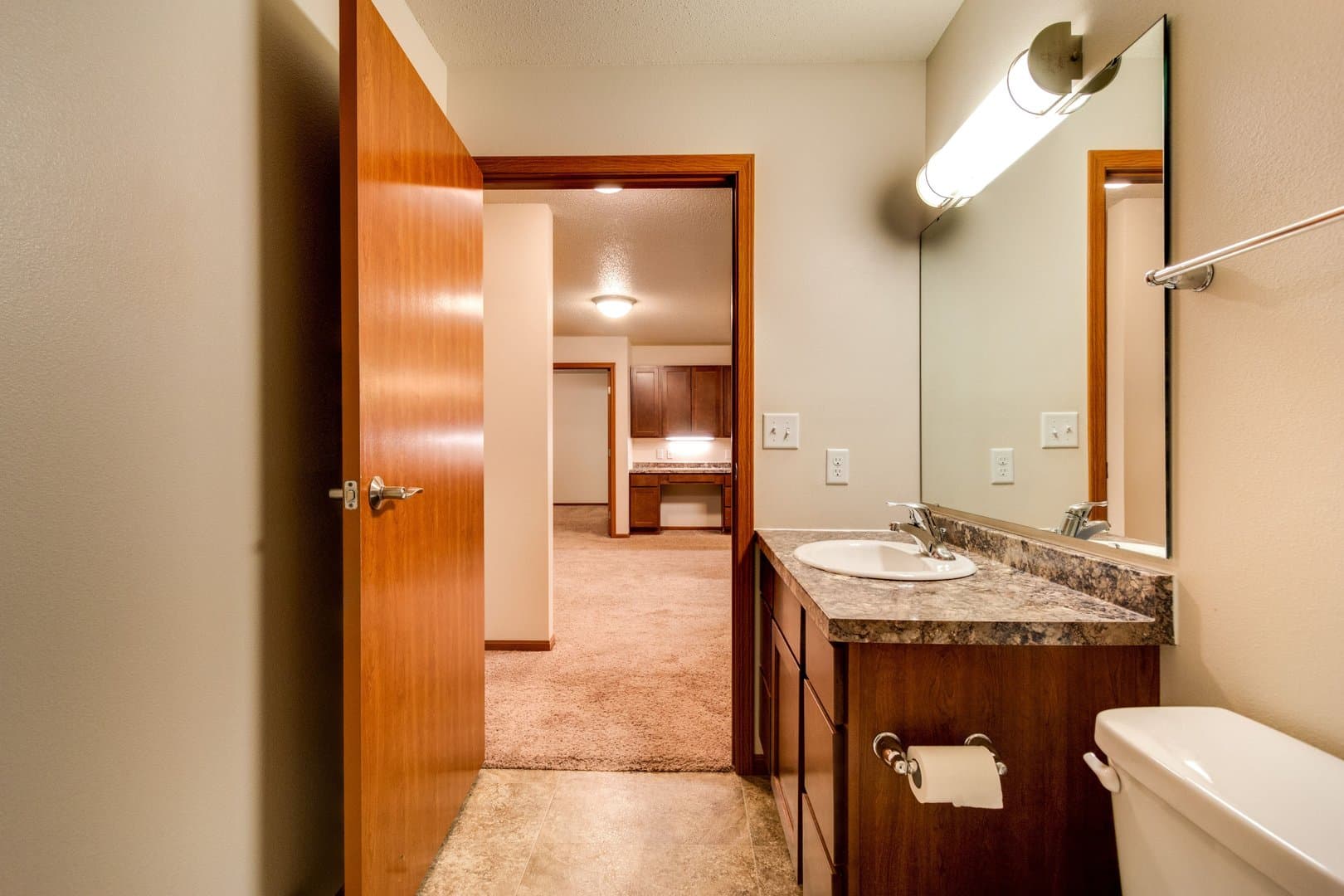 Fargo Apartment: 3620 42nd St S