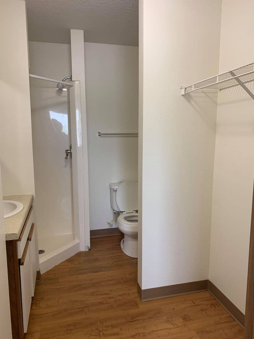 Fargo Apartment: 1704-1736 Dakota Dr. N.