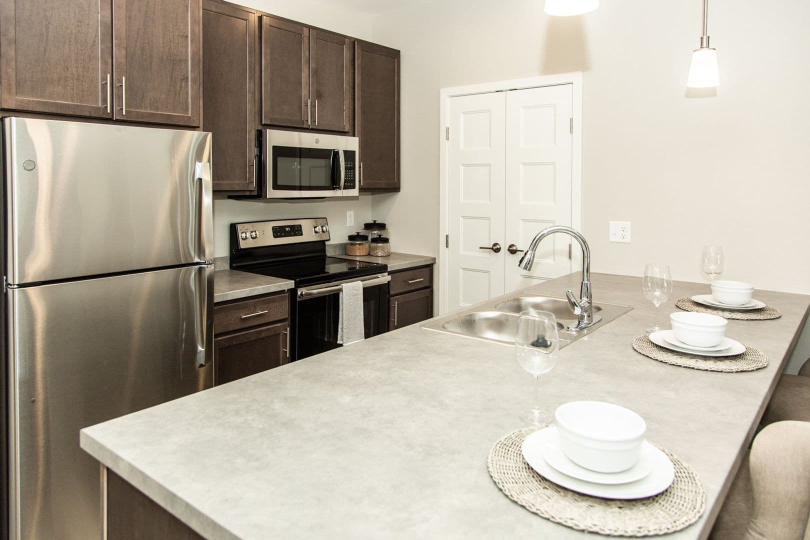 Mandan Apartment: 3501 21st Street SE