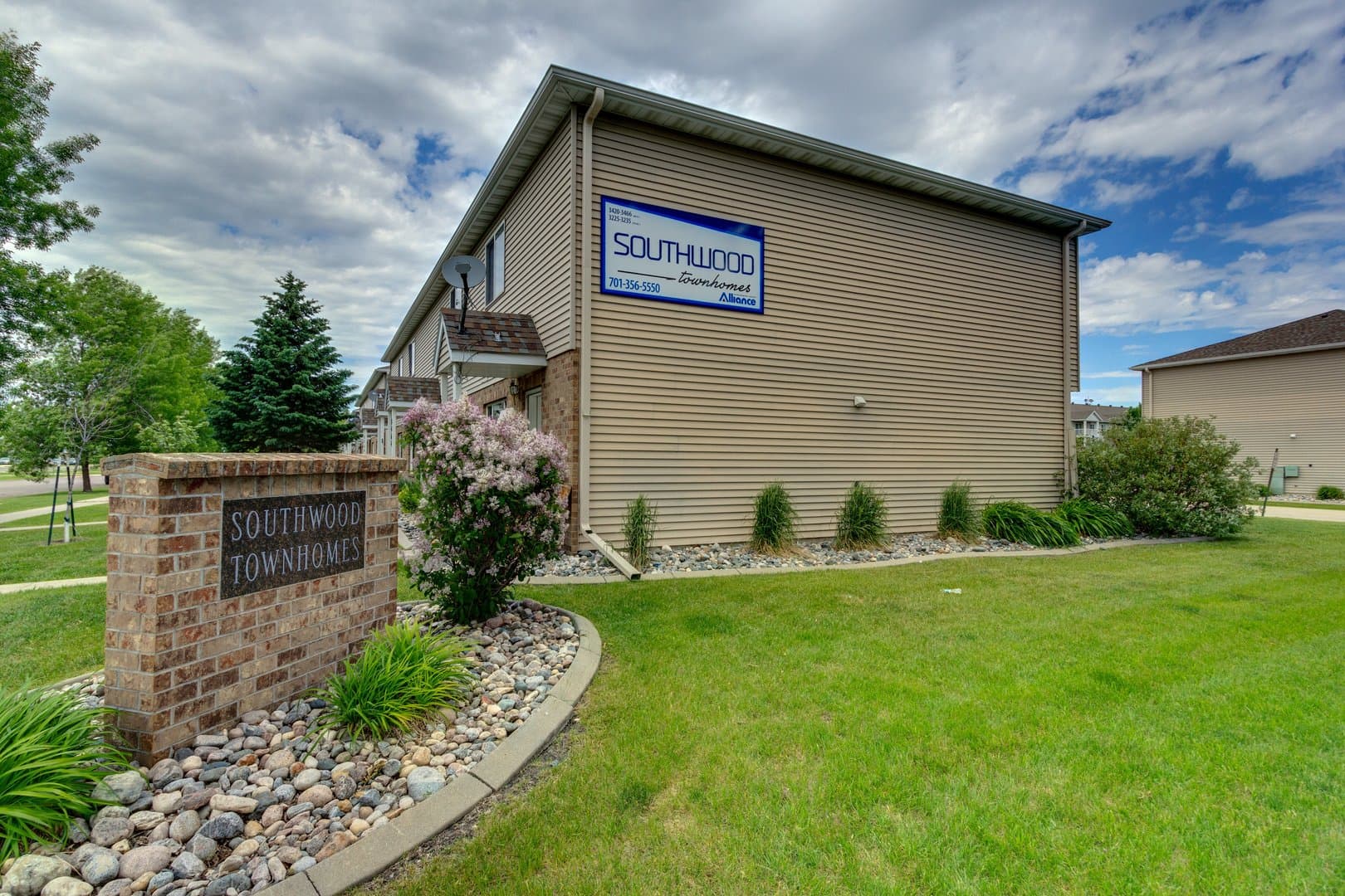 Fargo Apartment: 3225-3235 35th Ave S