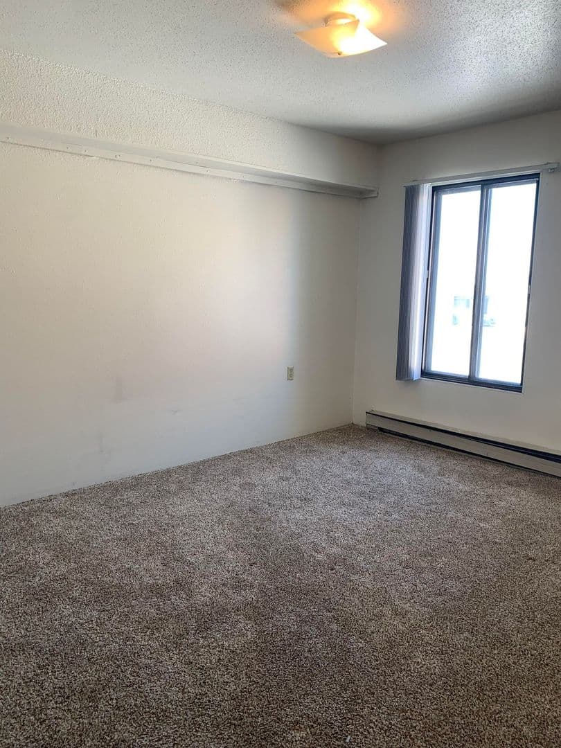 Fargo Apartment: 1502 Dakota Dr N