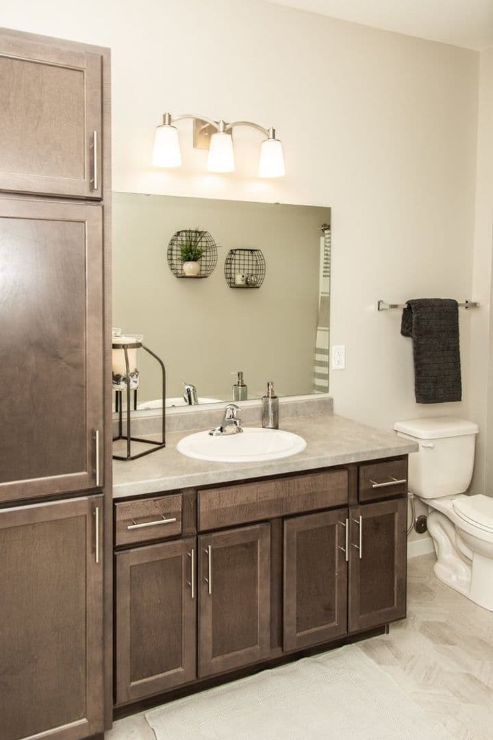 Mandan Apartment: 3501 21st Street SE
