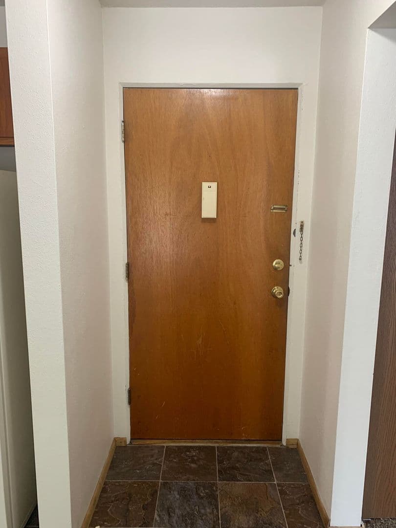 Fargo Apartment: 502-504 30th Ave N