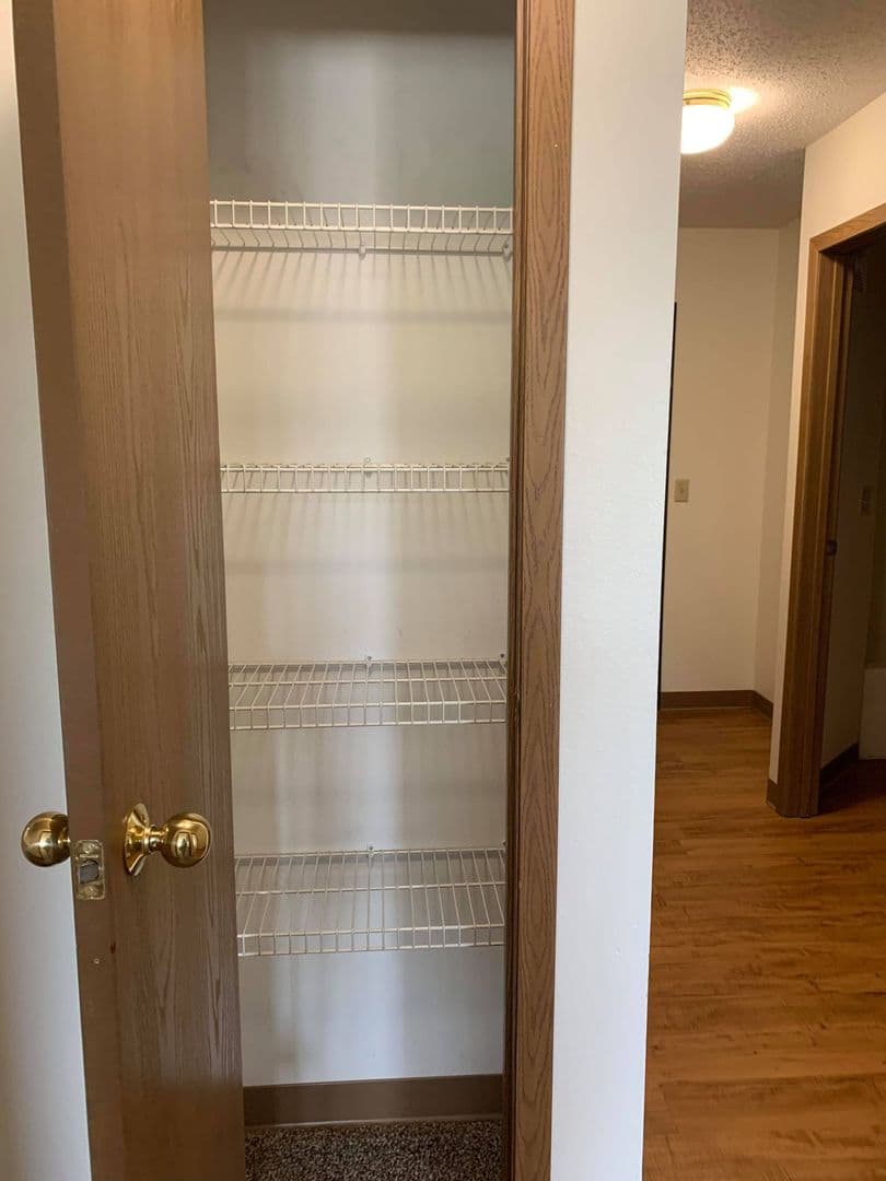 Fargo Apartment: 1704-1736 Dakota Dr. N.