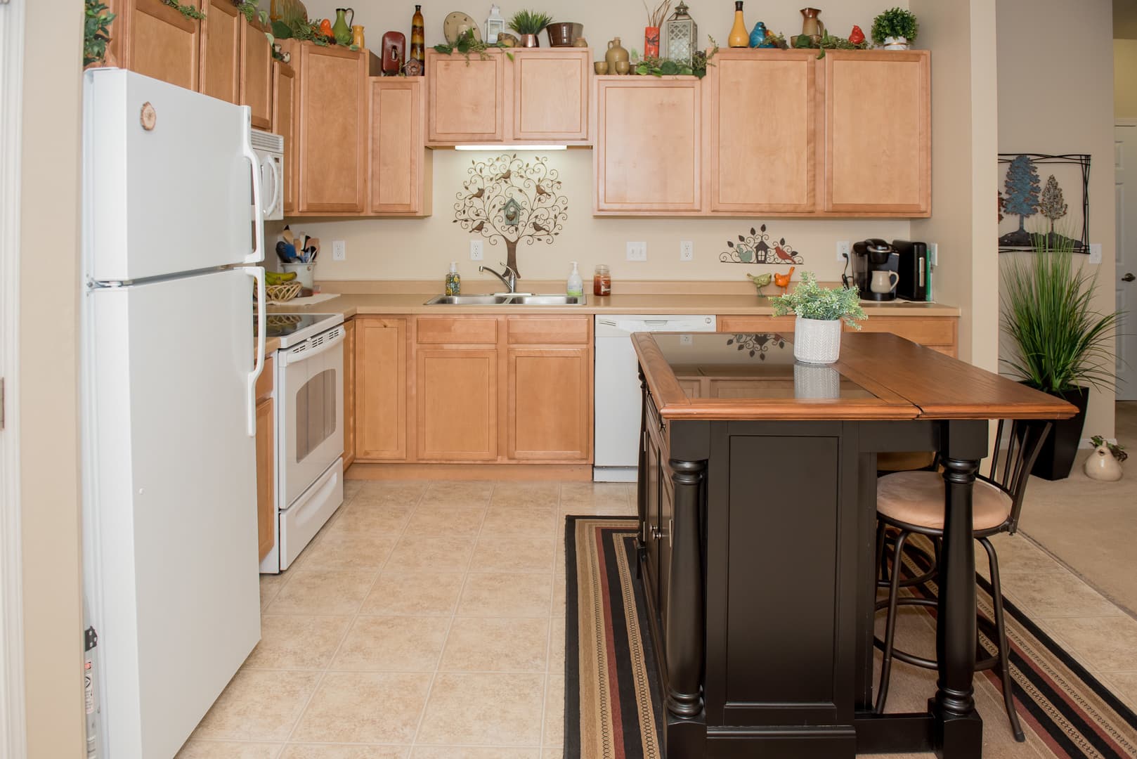 Moorhead Apartment: 1501 Belsly Blvd