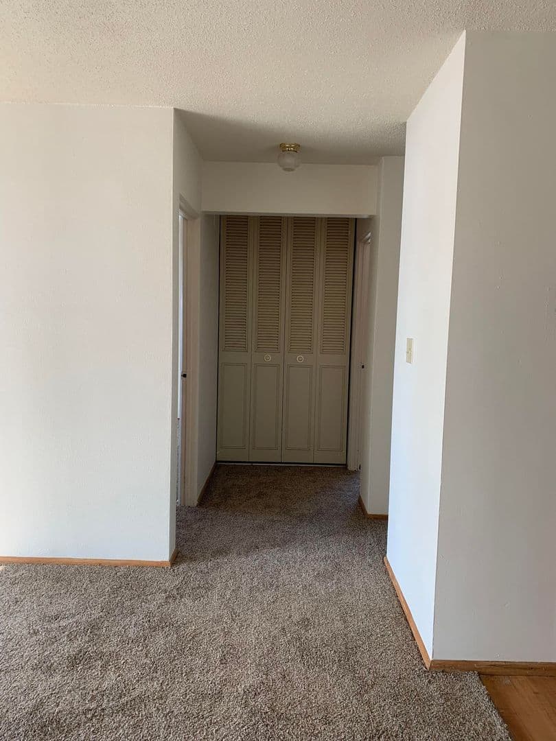 Fargo Apartment: 512-514 30th Ave N