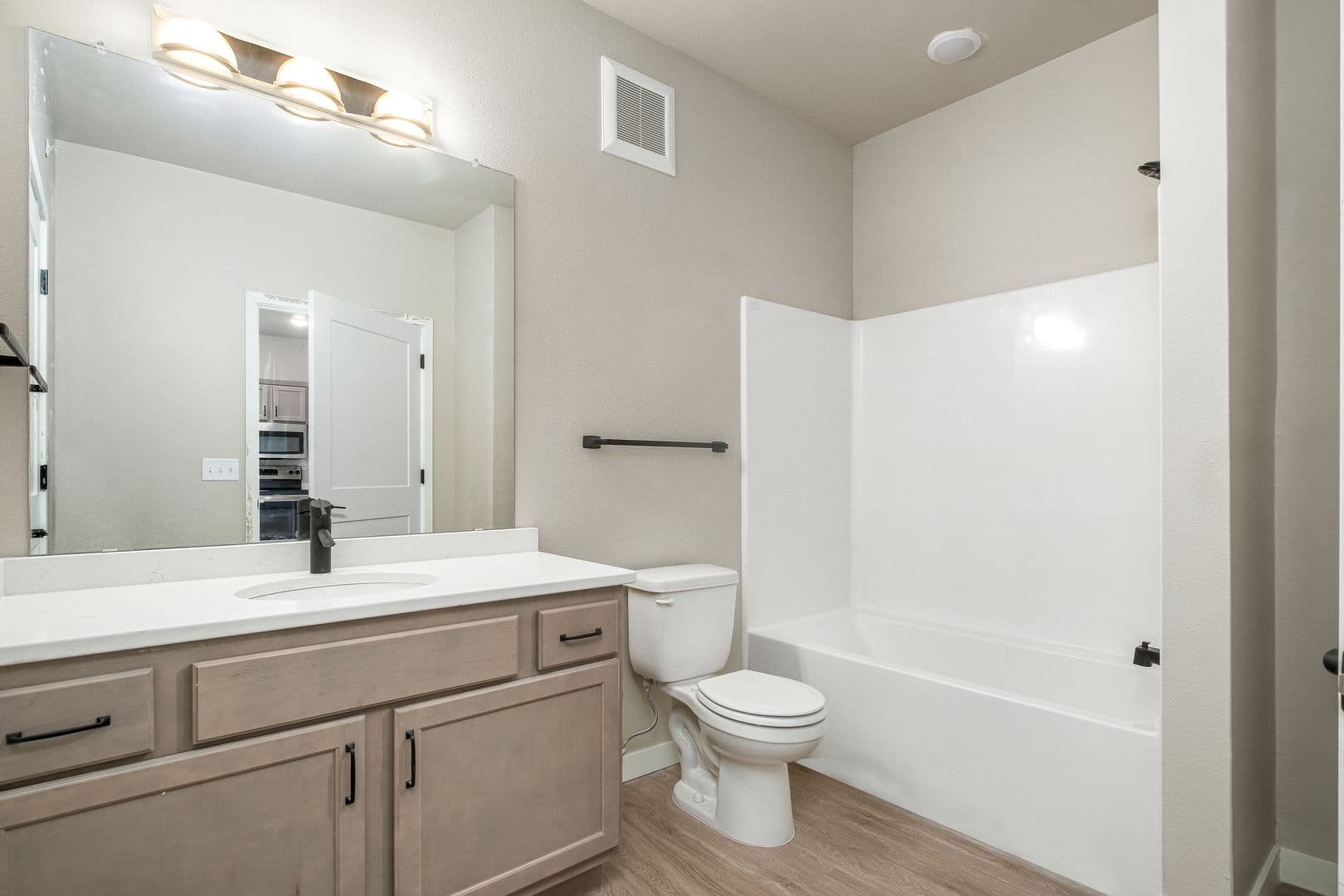 Billings Apartment: 4427 Altay Dr