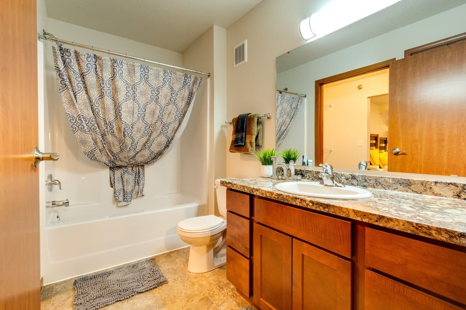 Fargo Apartment: 3620 42nd St S