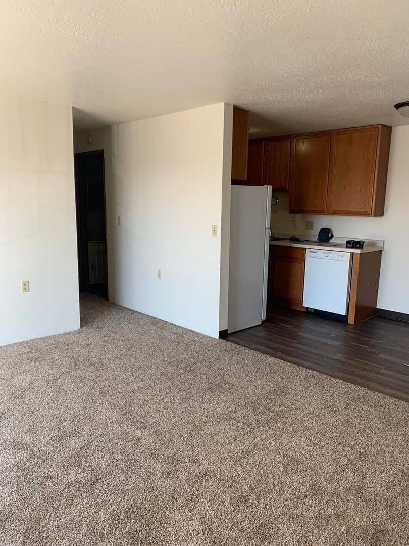Fargo Apartment: 1502 Dakota Dr N