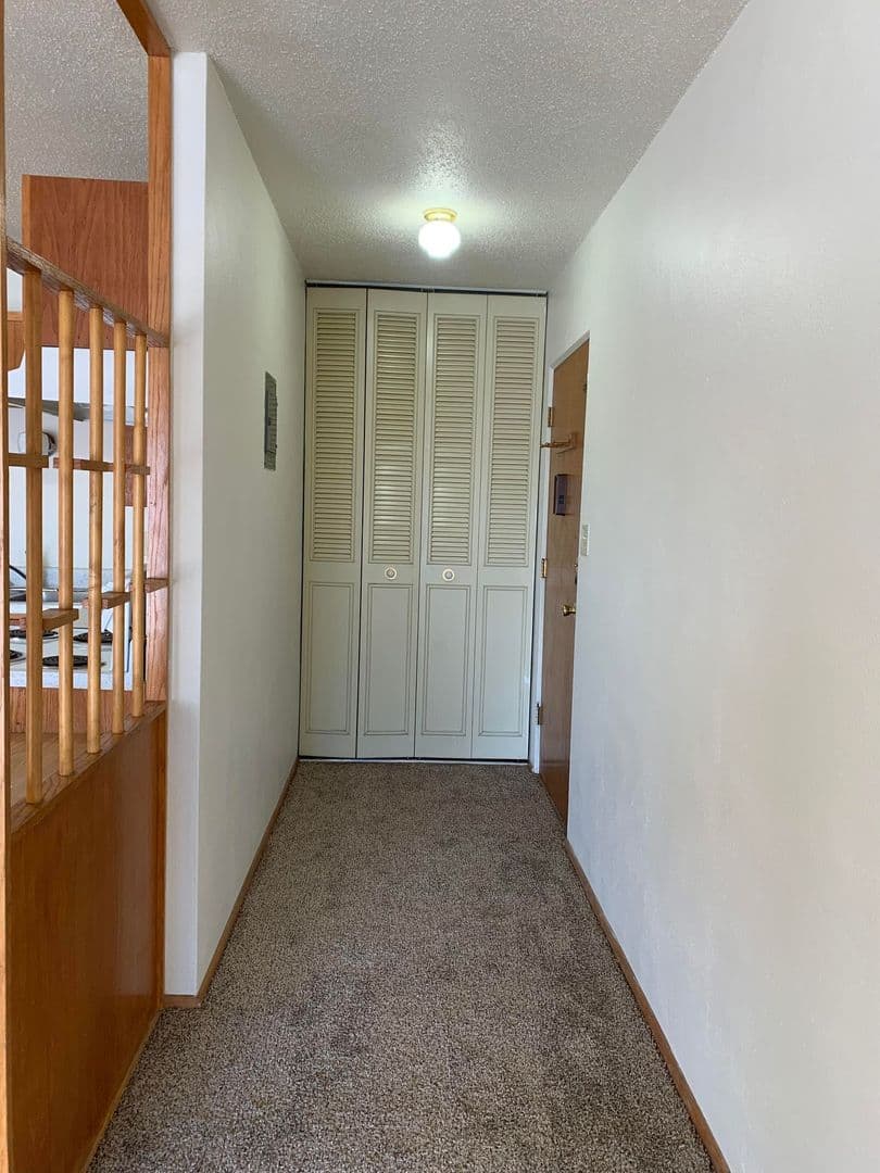 Fargo Apartment: 512-514 30th Ave N