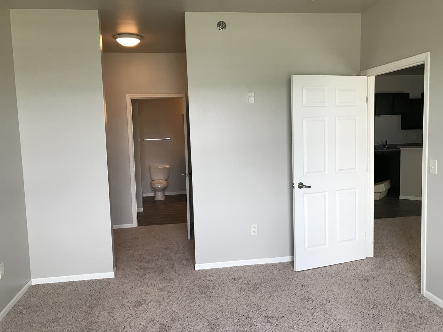 Fargo Apartment: 5357 27th St S