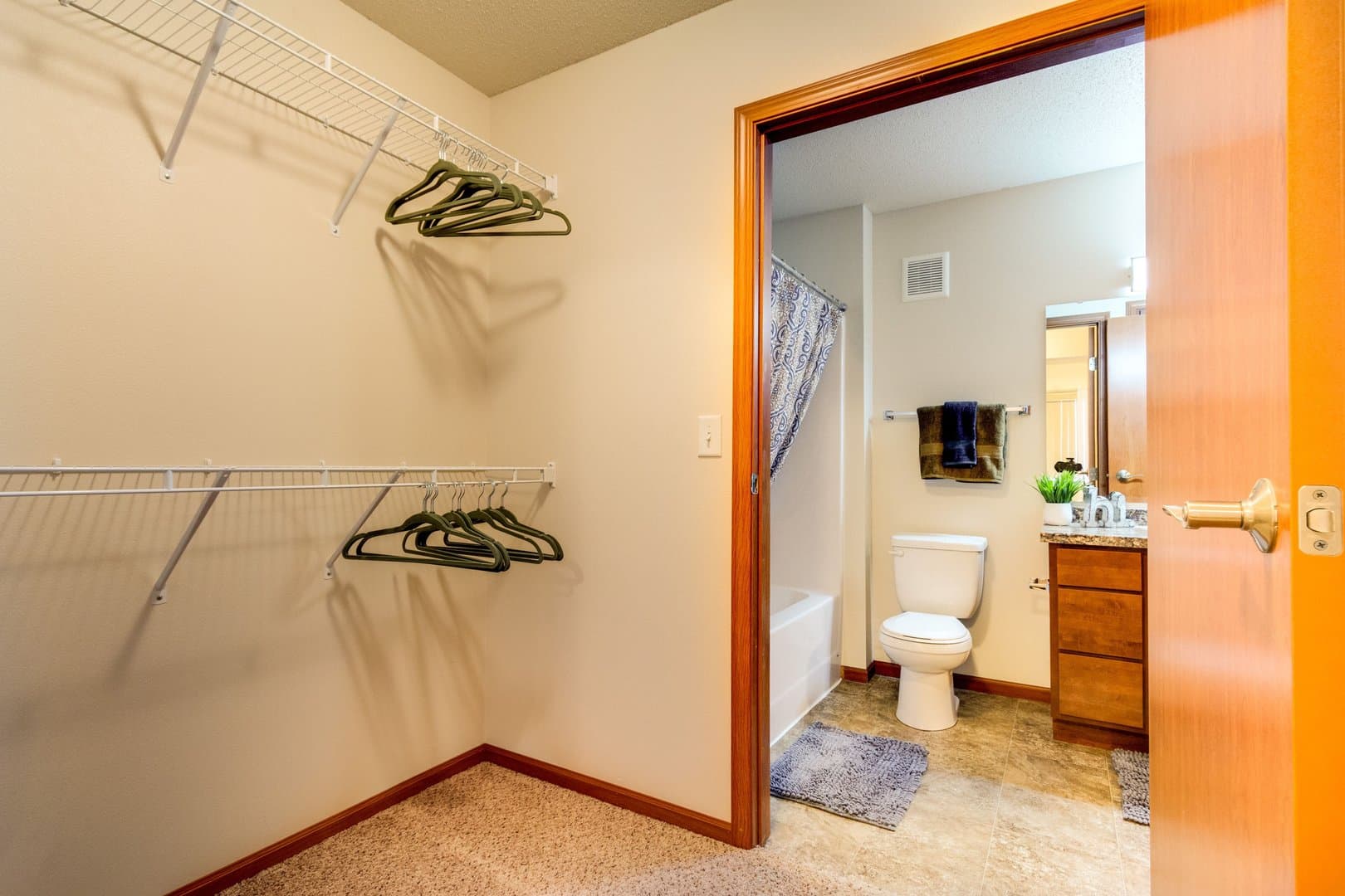 Fargo Apartment: 3620 42nd St S