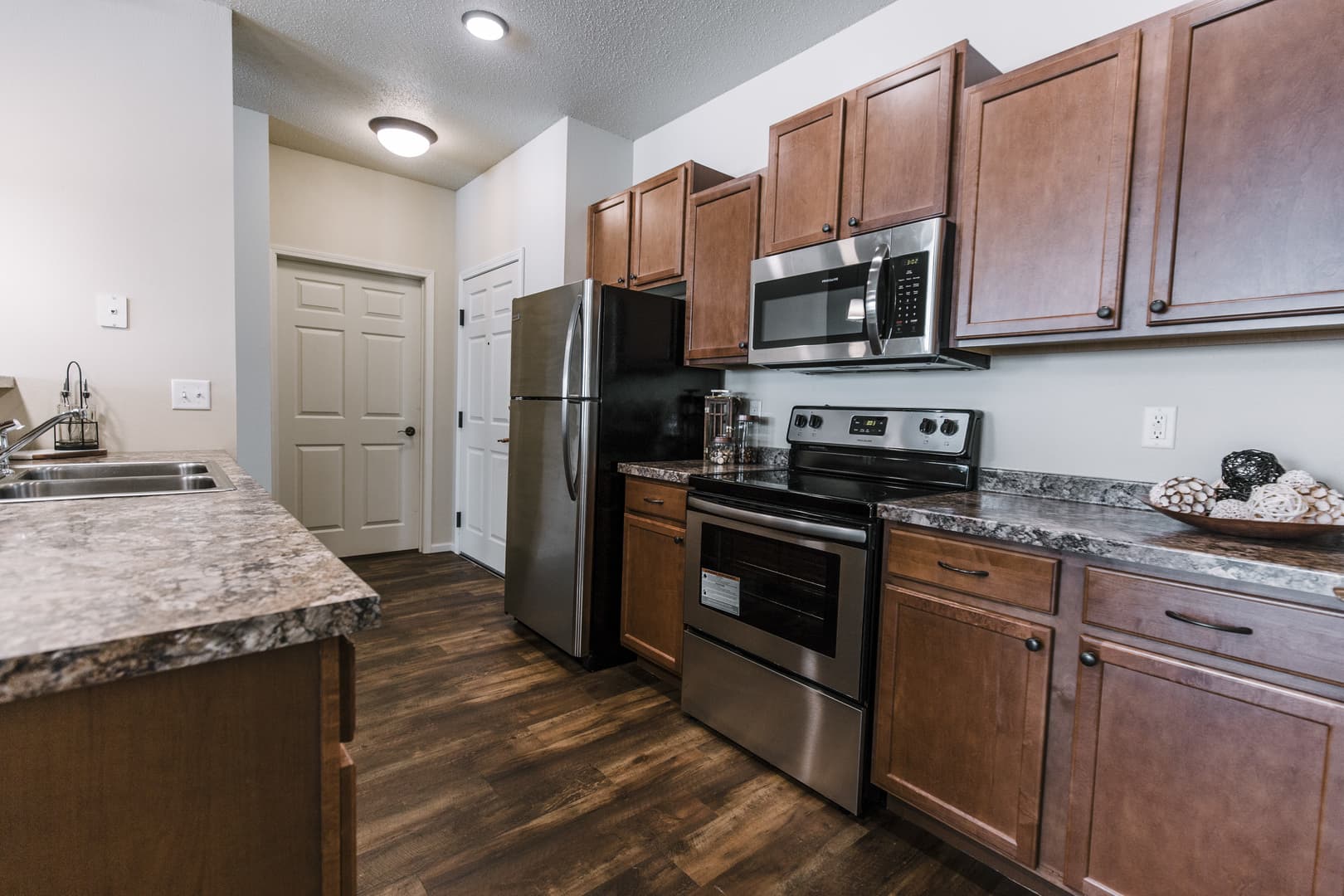 Mandan Apartment: 4201 21st St SE