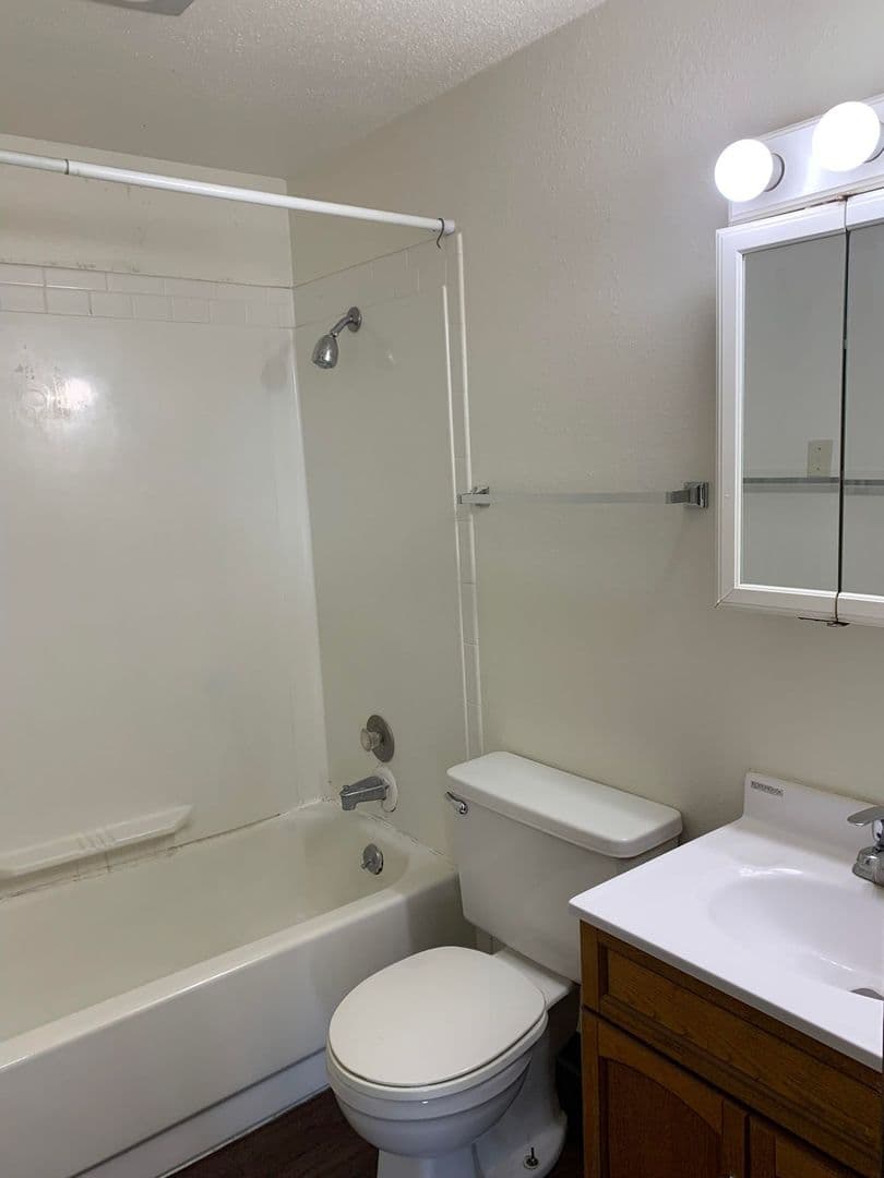 Fargo Apartment: 1502 Dakota Dr N