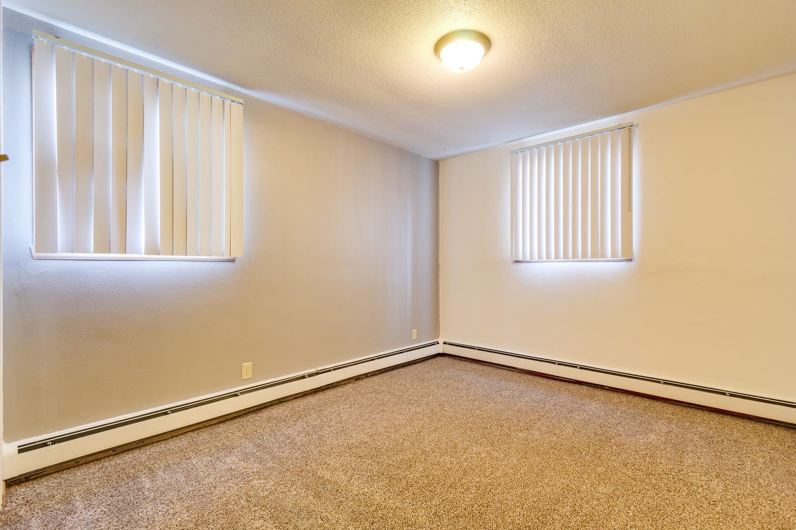 Fargo Apartment: 519 29th Ave N