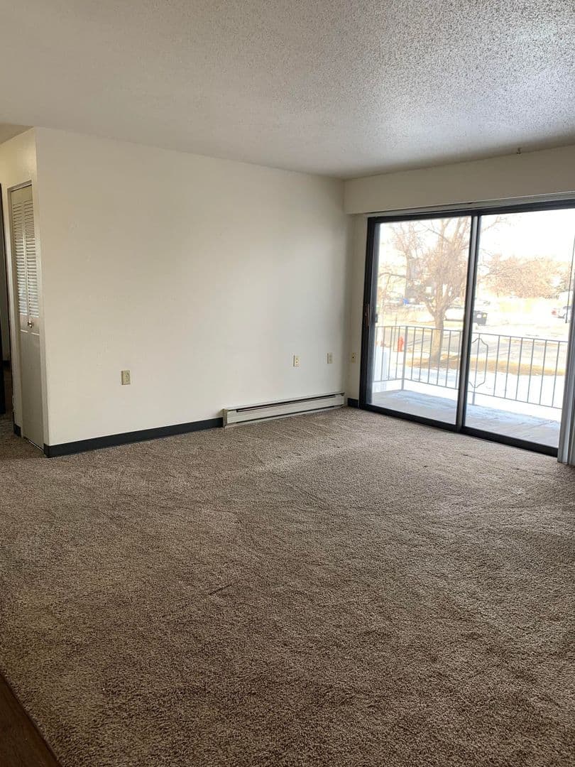 Fargo Apartment: 1502 Dakota Dr N