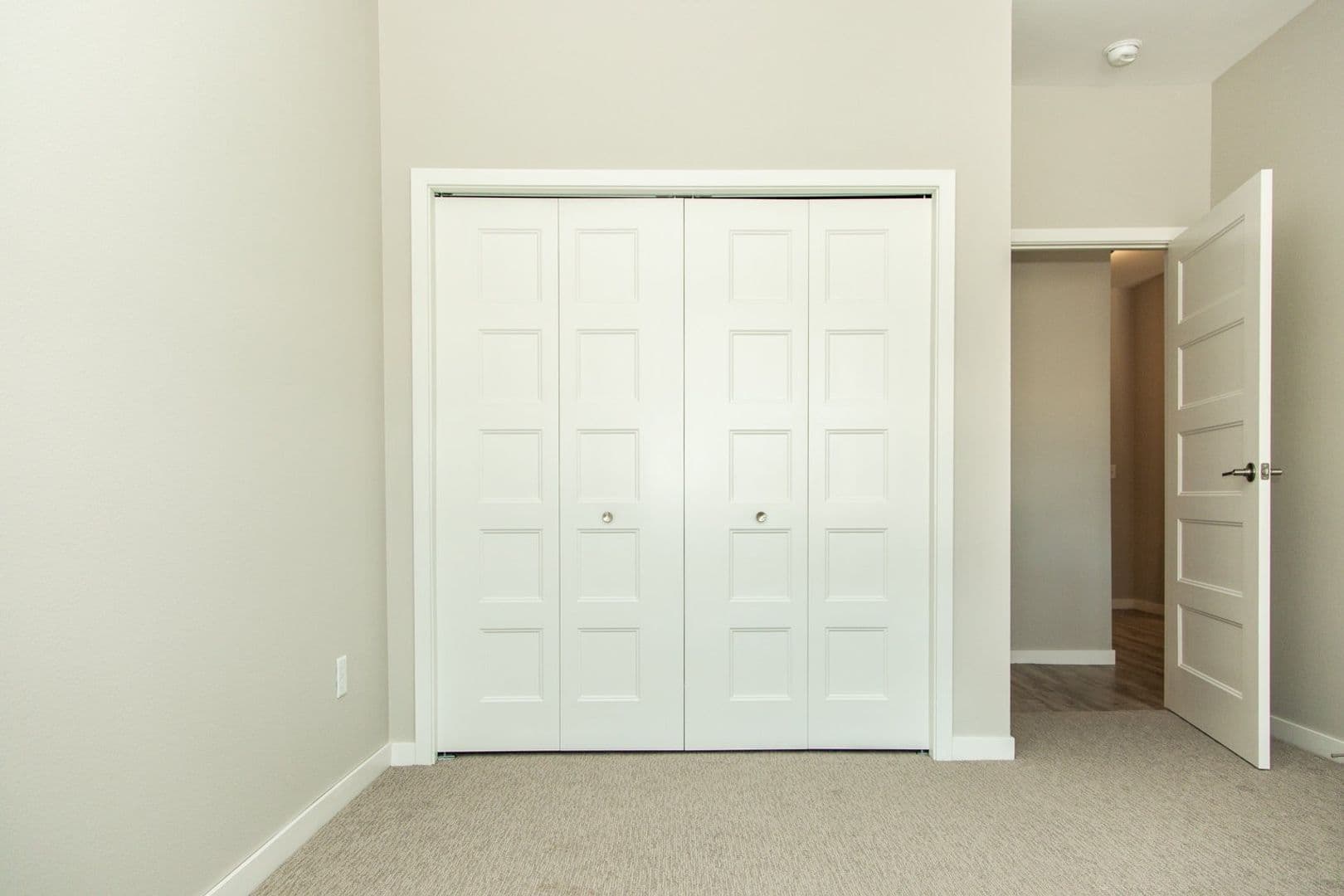 Mandan Apartment: 3501 21st Street SE