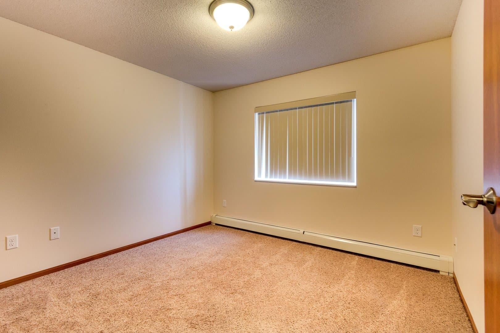 Fargo Apartment: 3620 42nd St S