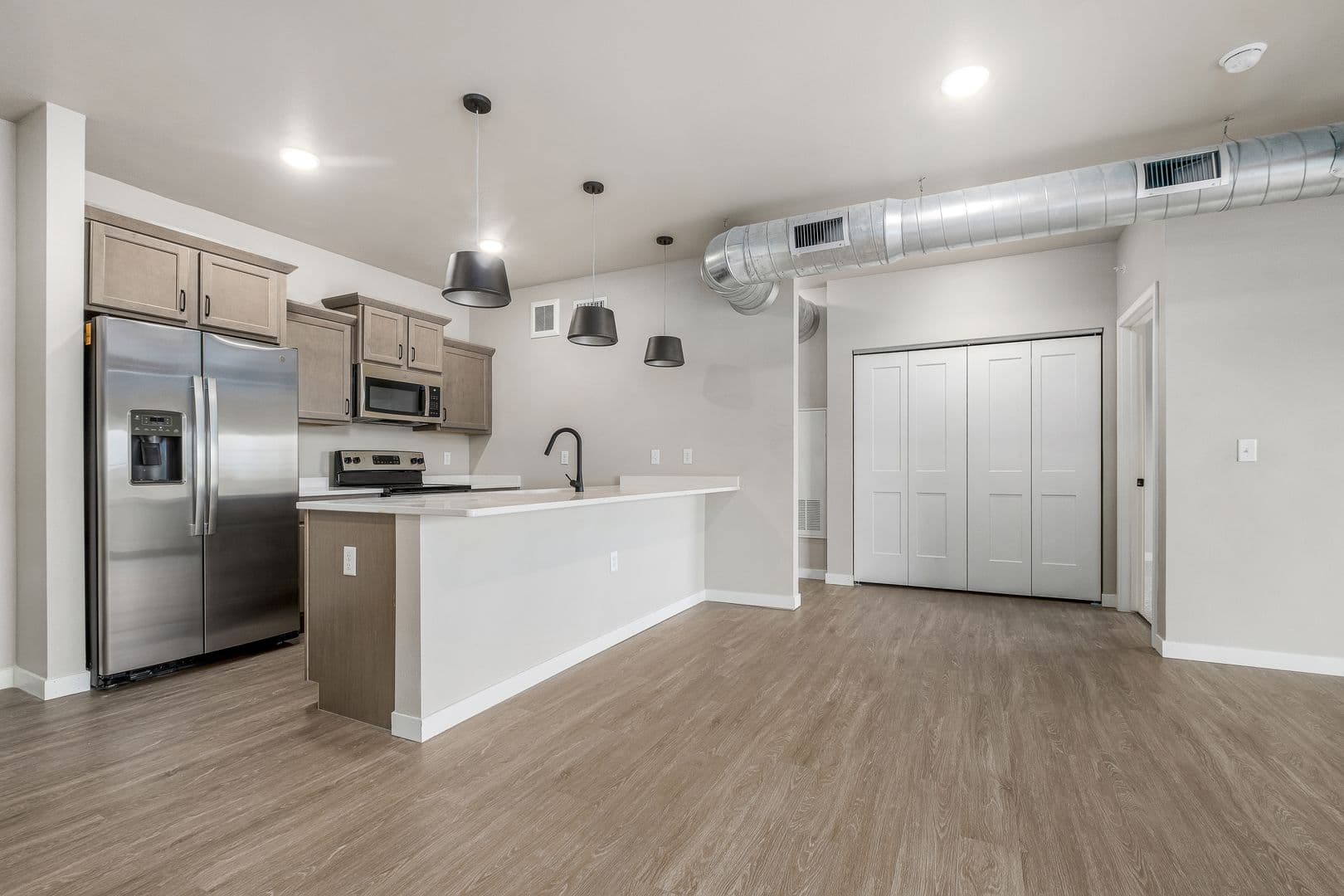 Billings Apartment: 4427 Altay Dr